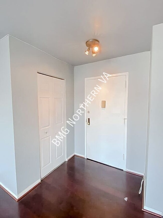 Foto del edificio - 5340 Holmes Run Pkwy