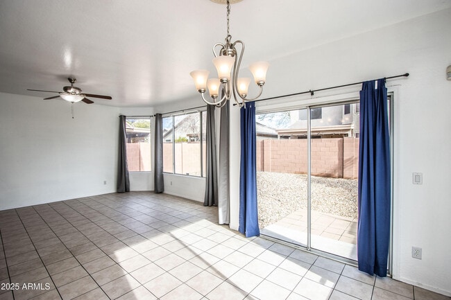 Foto del edificio - 4116 E Chambers St