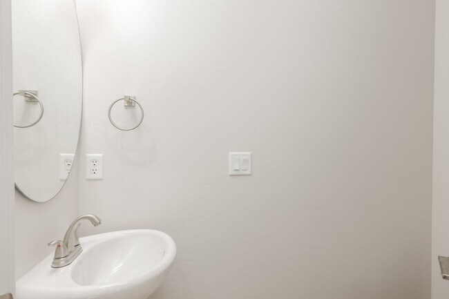 Foto del edificio - 2027 W 380 S
