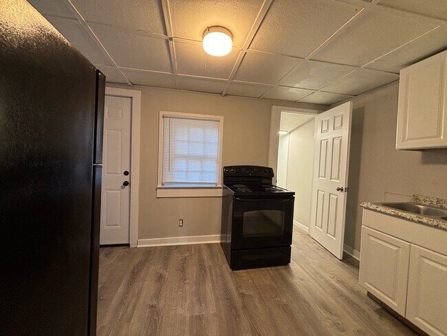 Foto del edificio - 3516 Bullard St