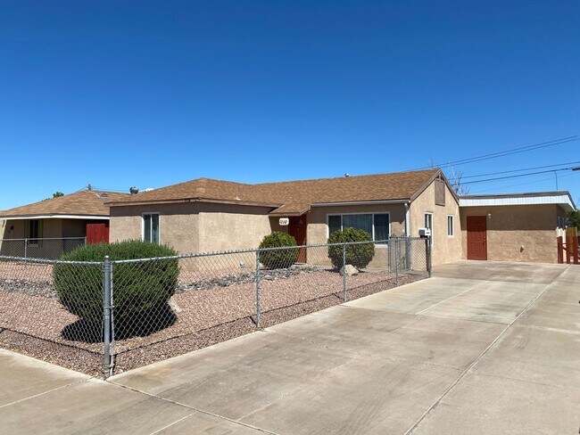 Foto del edificio - Rare 4-Bedroom Single-Story Home in Henderson