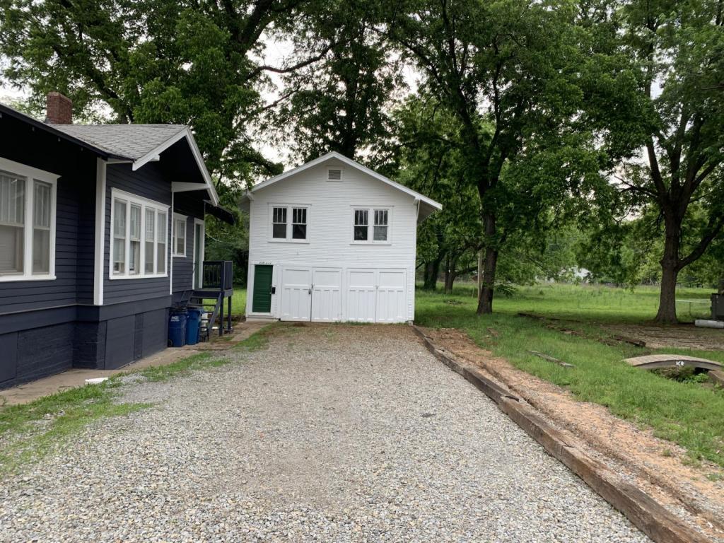 Primary Photo - 139 S Lowry St
