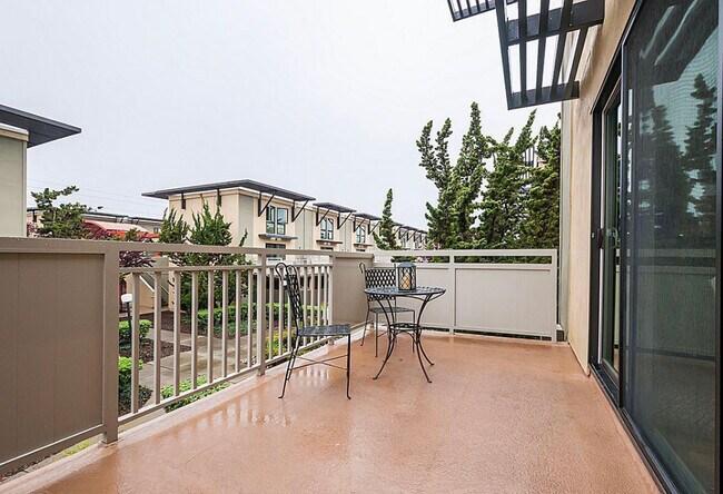 Foto del edificio - 8216 Admiralty Ln