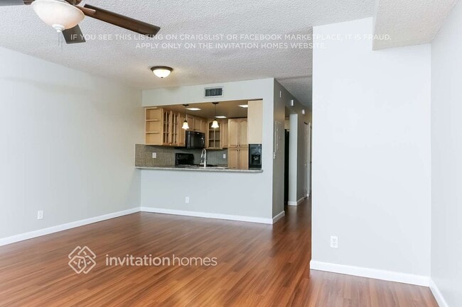 Building Photo - 4430 SW 70th Terrace