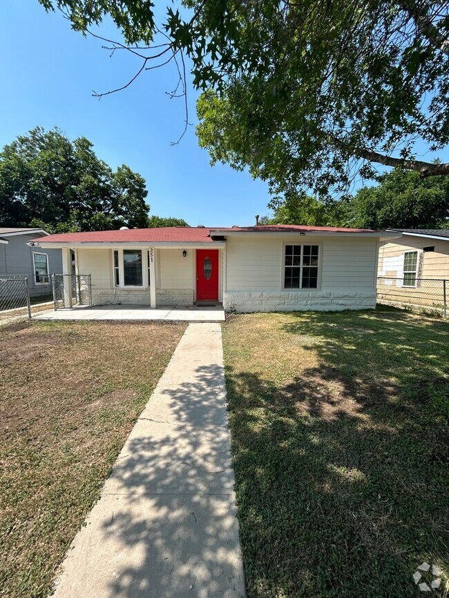 Thompson Apartments for Rent with Extra Storage San Antonio, TX 4