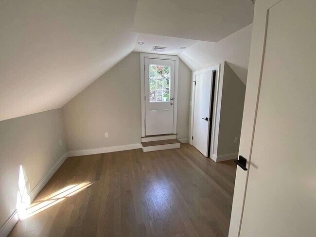 Building Photo - 36 Ridgemont St