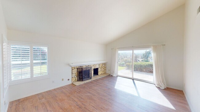 Building Photo - 5524 Pablo Rd