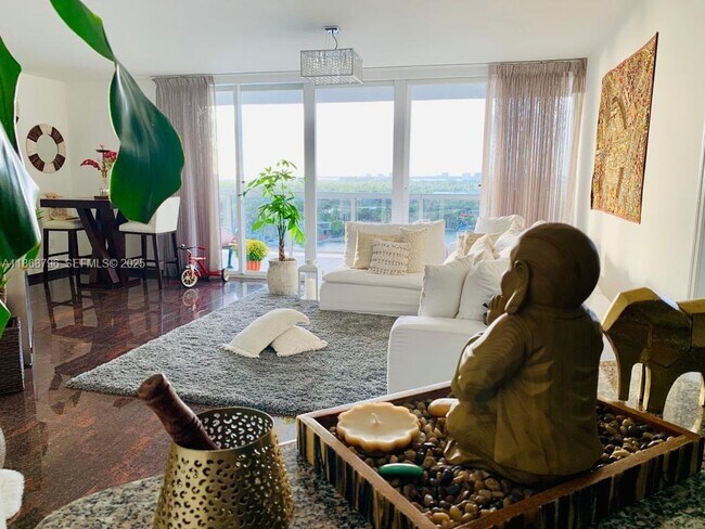 Foto del edificio - 6301 Collins Ave