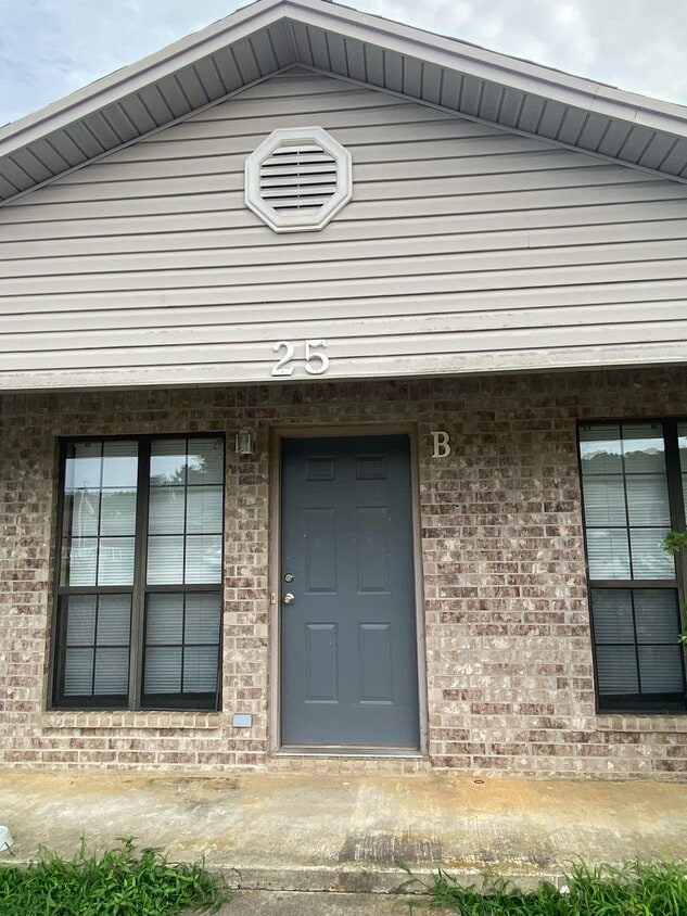 Primary Photo - 25 Dallas Ln