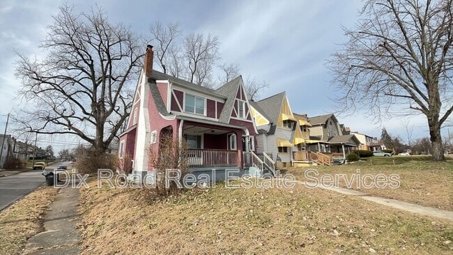 Building Photo - 1303 Kumler Ave