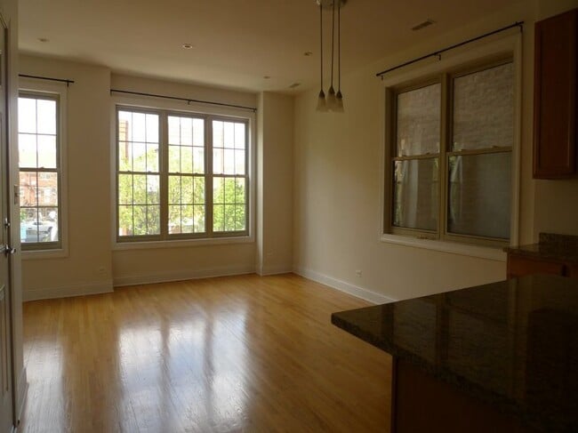 Building Photo - 2119 W Washington Blvd