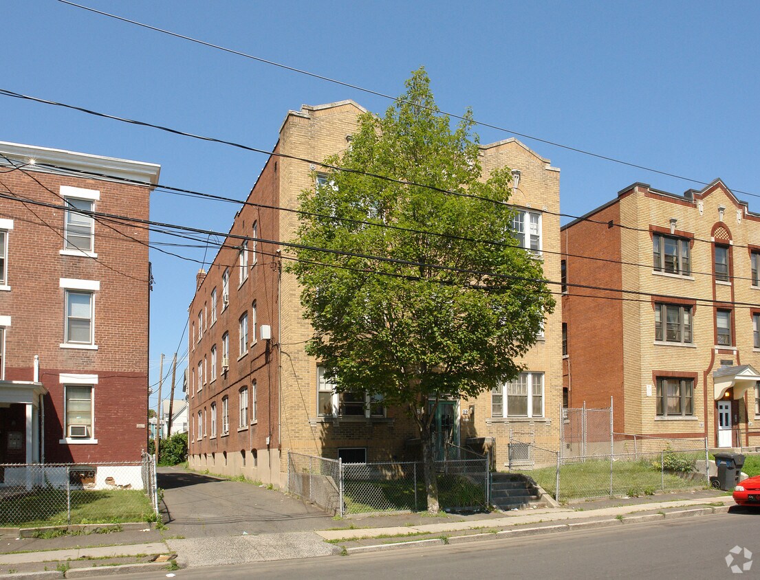Building Photo - 27 Orange St