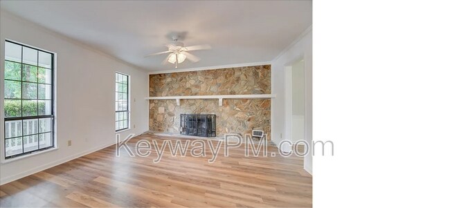 Foto del edificio - 231 Brooks Dr