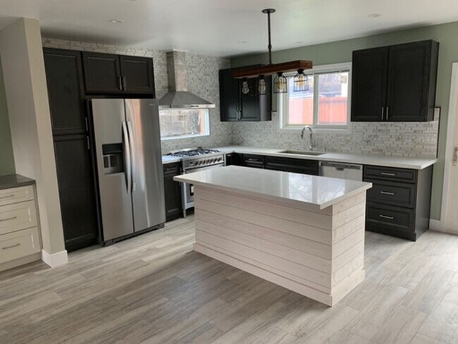 Building Photo - Beautiful Home / Concord CA