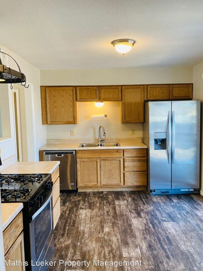 Foto del edificio - 3 br, 1 bath House - 1036 W. 9th