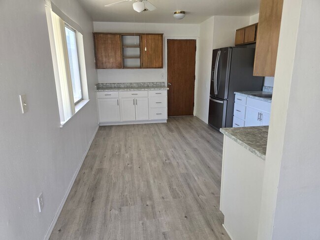 Foto del edificio - 3 bedroom 1 bath home for Rent in Grants Pass