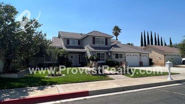 Building Photo - Spacious 6 bedroom, 4 bath Victorville Hom...