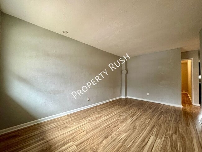 Foto del edificio - 708 W 47th St