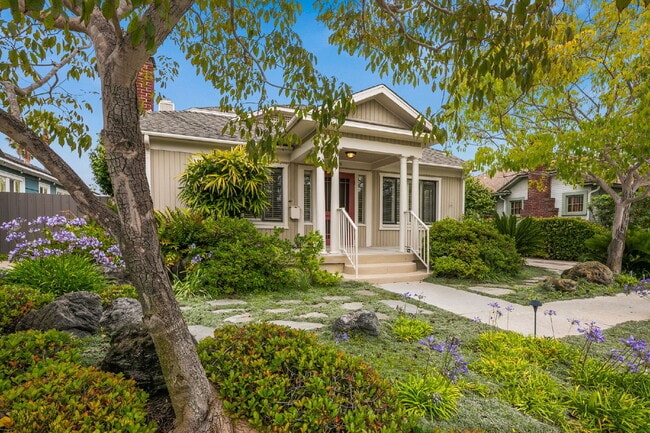 Building Photo - "Charming 3-Bed, 2-Bath Oasis in Mission Hills – Spacious 1792 Sq Ft Home on Hawk Street!"