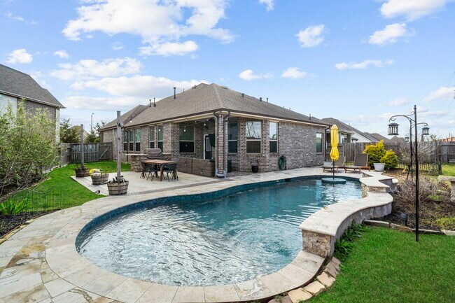 Building Photo - 24742 Levante Dr