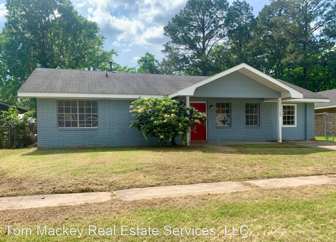 4 br, 1.5 bath House 11169 Cypress Glen House Rental in Baton