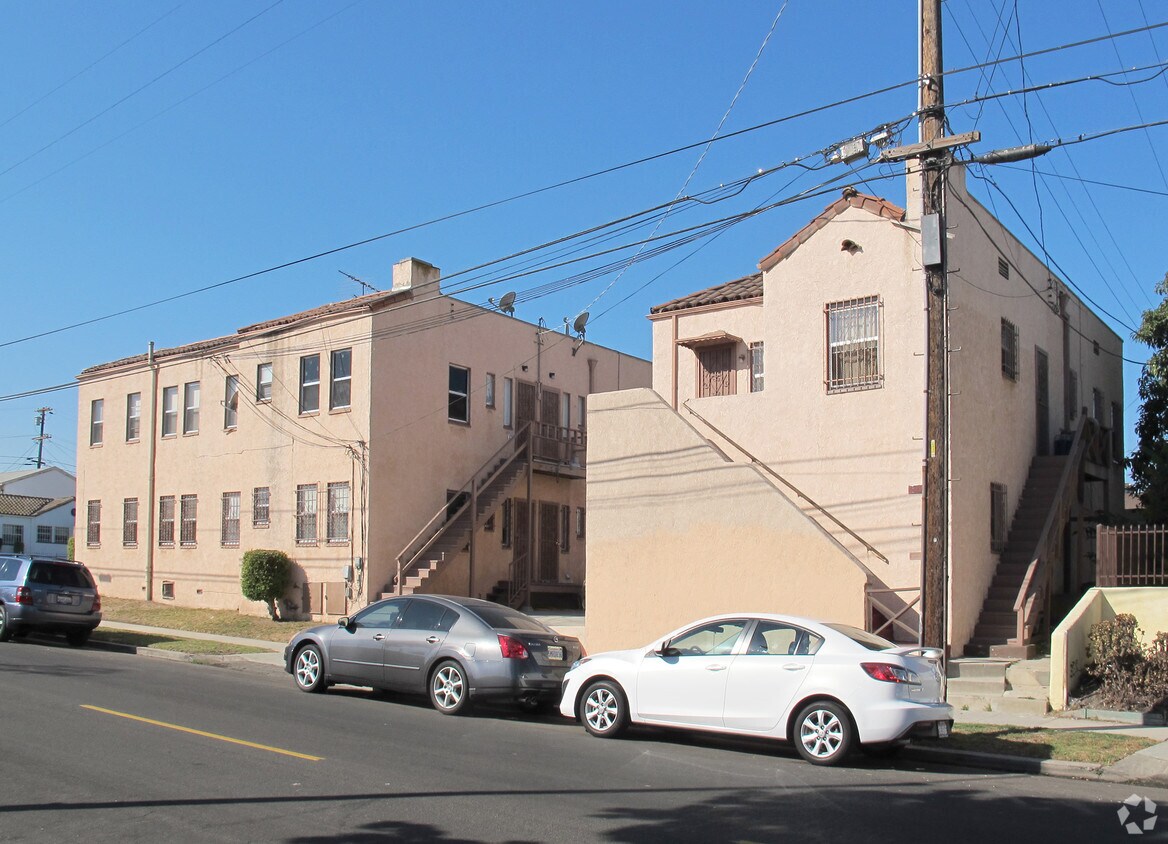 Building Photo - 2001 W 70th St