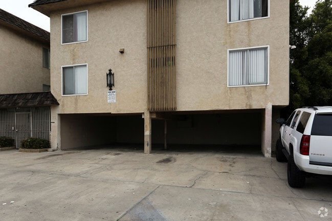 Building Photo - 4027 34th St