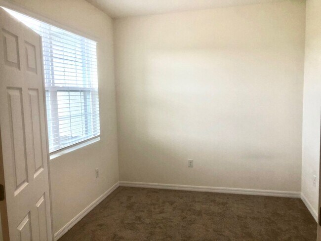 Foto del edificio - NE Cape Coral Single Family Home