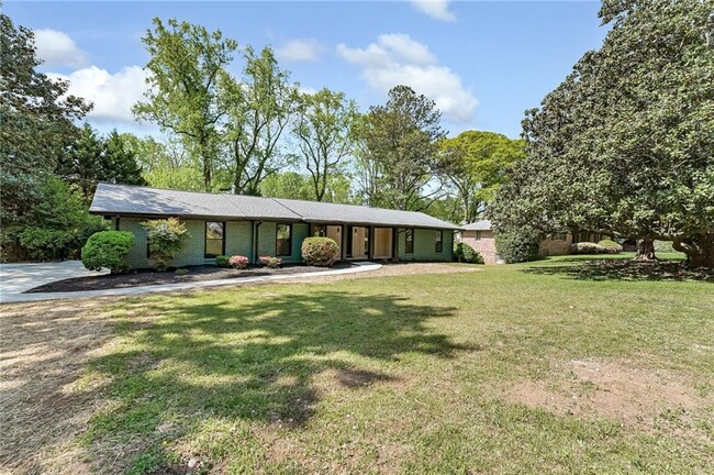 Building Photo - 2649 Sunrise Dr NE