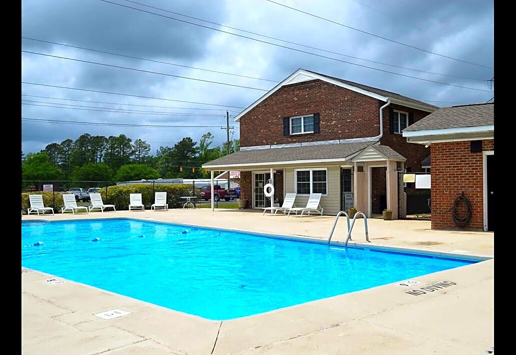 Cardinal Village Apartments Jacksonville, NC