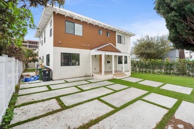 Foto del edificio - 5670 Lexington Ave