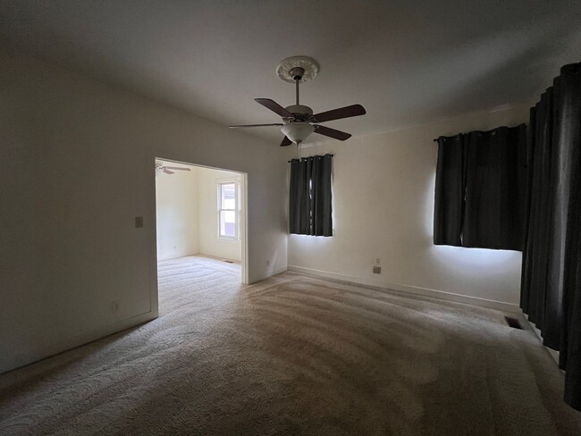 Foto del edificio - 3 BD, 1 BA Charming Brick Home!