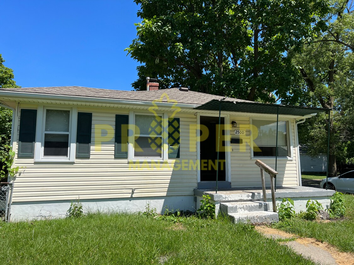 Primary Photo - 2 bedrooms 1 bathroom house