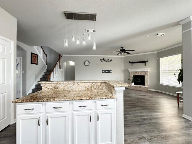 Building Photo - 13004 Kenswick Dr