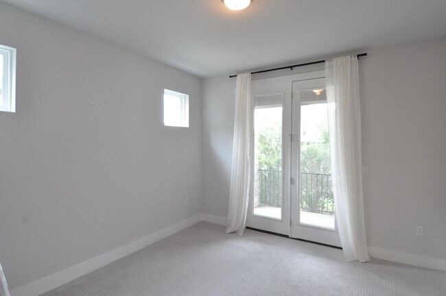 Foto del edificio - Gorgeous Home with Green Belt view!