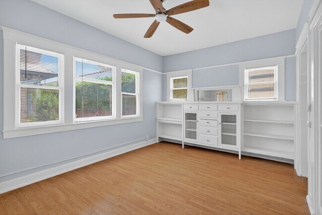 Foto del edificio - 441 Dawson Ave