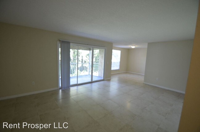 Building Photo - 2 br, 2 bath House - 4184 Versailles Dr #D