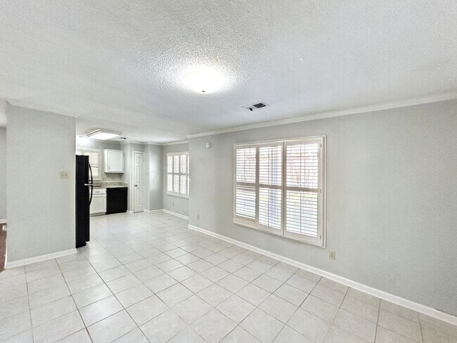 Foto del edificio - 1474 Wood Trail Cir