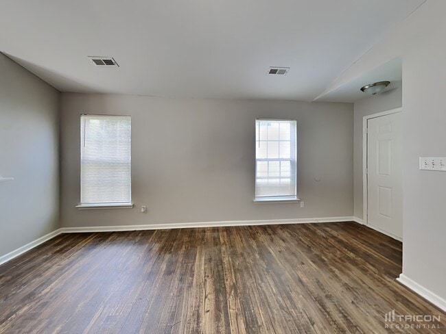 Building Photo - 6213 McIntyre Ridge Dr