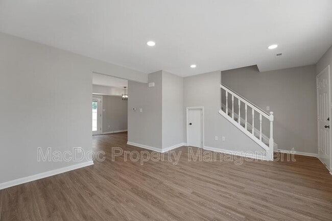 Building Photo - 5239 Daffodil Dr