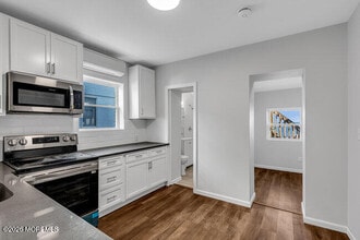 Building Photo - 22 Navesink Ave