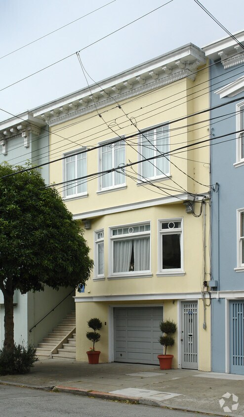 Building Photo - 135 9th Ave