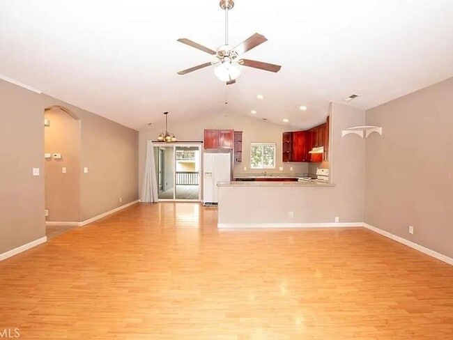 Building Photo - Clearlake great family home