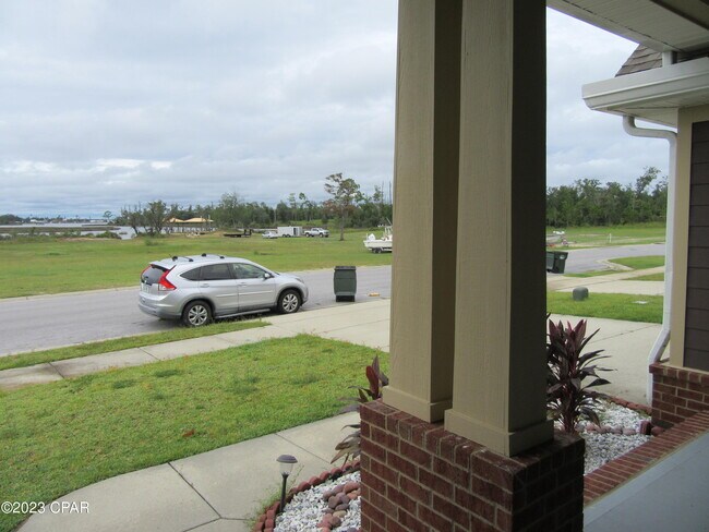 Foto del edificio - 105 N Shoreview Dr.