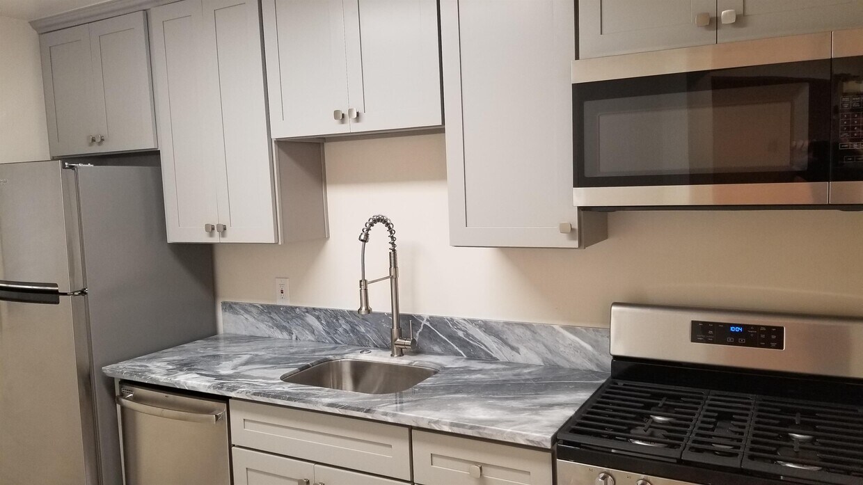 Foto principal - 2316 E St