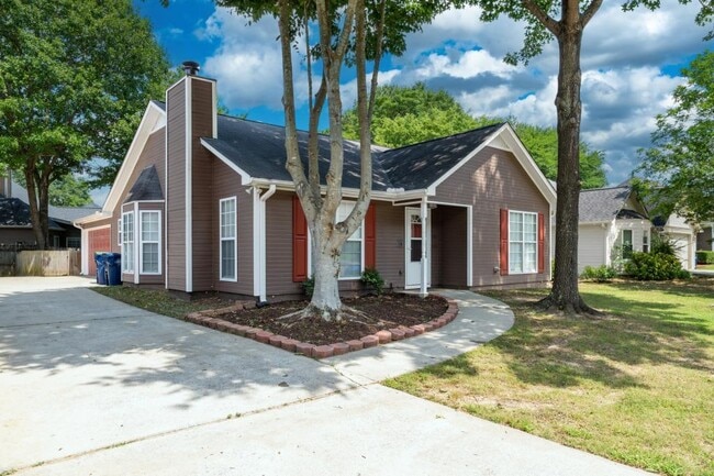 Building Photo - 132 King James Ct