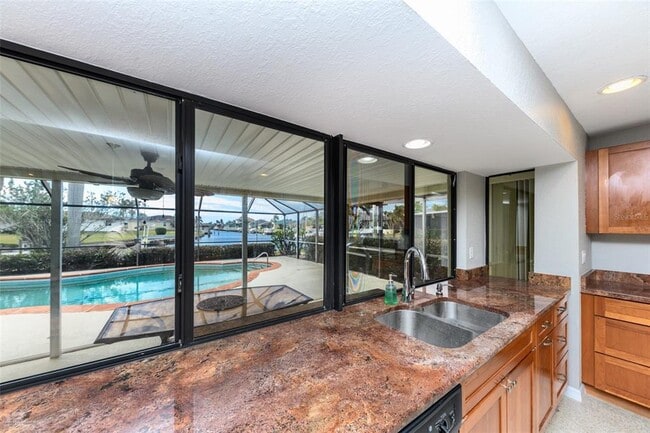 Building Photo - 2429 Aqui Esta Dr