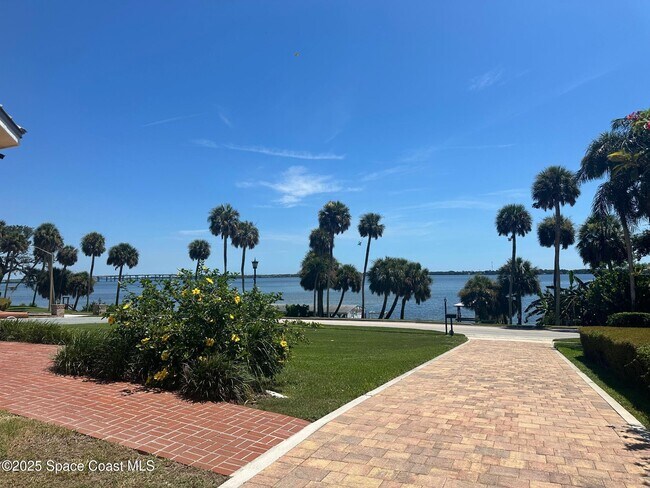 Foto del edificio - 1613 Indian River Dr
