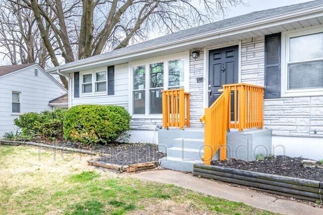 Foto del edificio - 3514 Saint Blase Ln