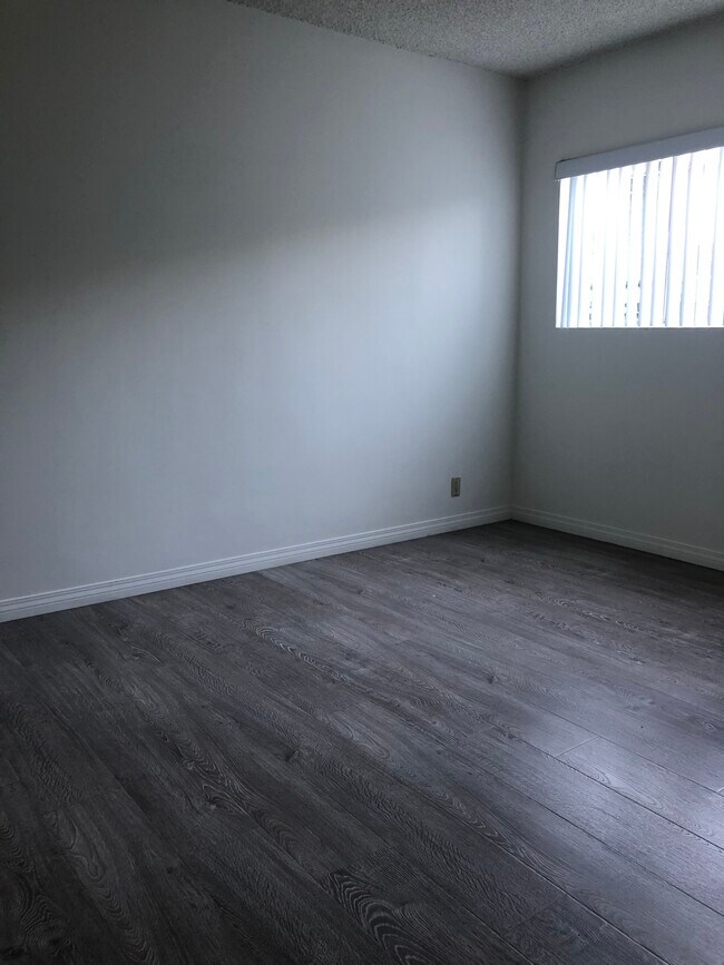 Foto del edificio - 2826 Guirado St